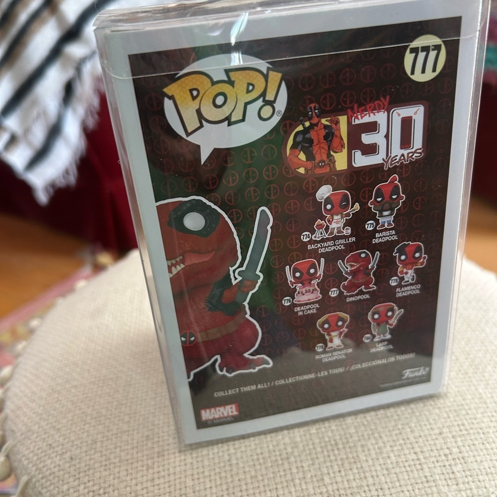 Funko Pop! Vinyl: Marvel - Dinopool #777 W/ Pop Protector - Picture 8 of 10